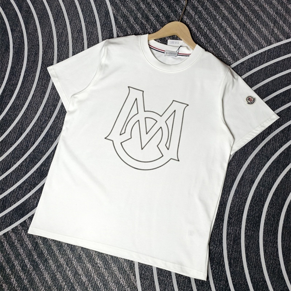 モンクレールTシャツ正面デザイン